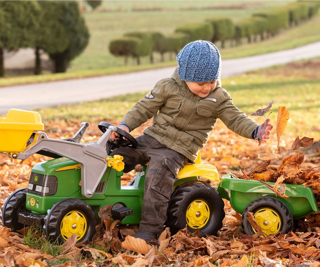 Šliapací traktor s nakladačom a vlečkou Rolly Kid John Deere zelený