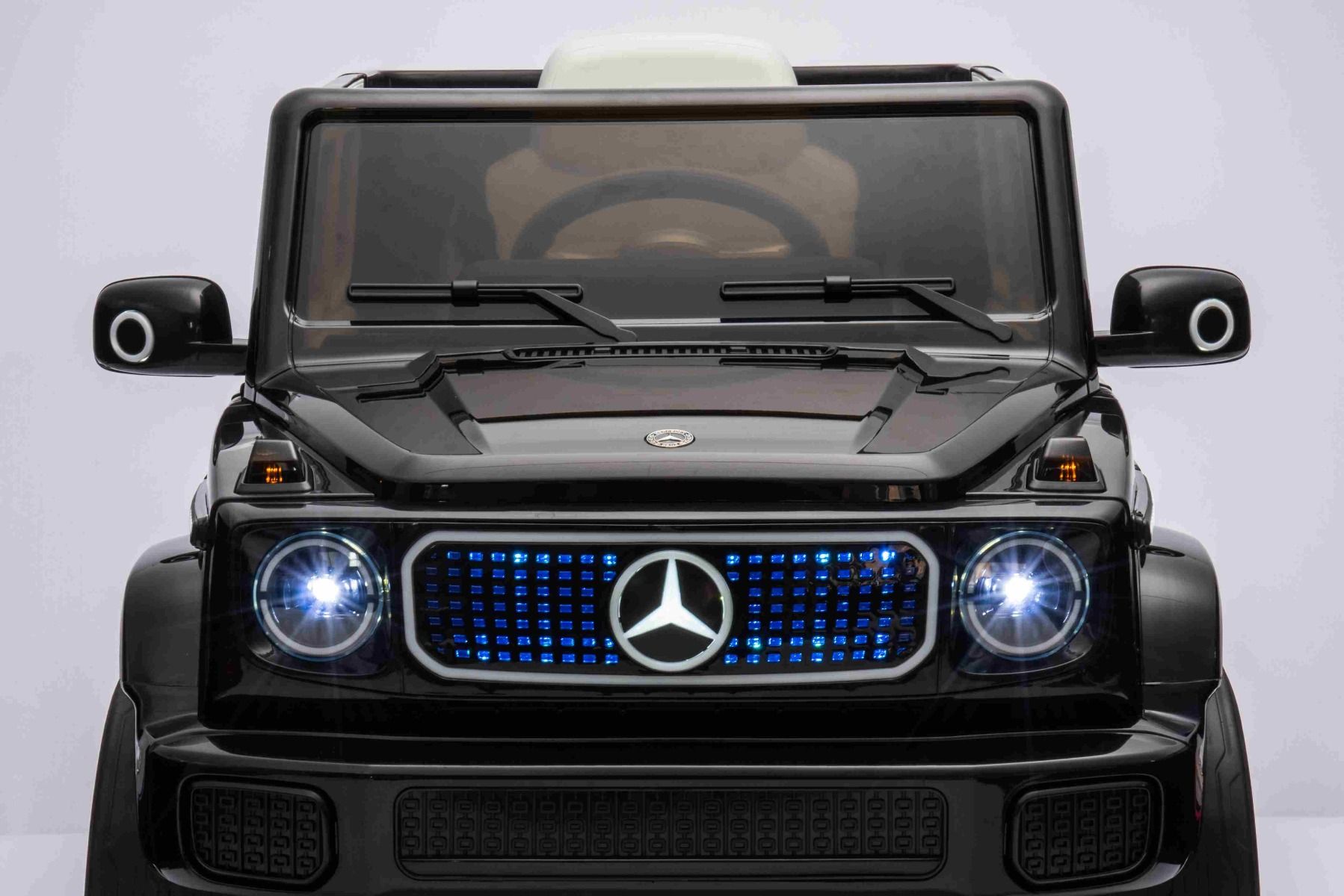 Elektrické autíčko Mercedes-Benz EQG 12V, čierne, LED Podsvietené častí karosérie, funkčné predné aj zadné svetlá, 2.4 GHz diaľkové ovládanie, USB/Aux Vstup, Lítiová batéria, 2 X 35W motor, ORIGINÁL licencia